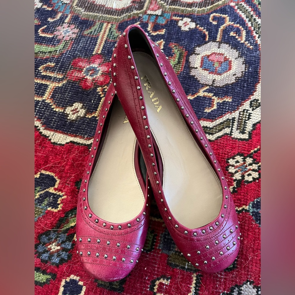 Prada flats, pink. Size: 9.5. VGUC.